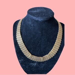Elegant Gold Necklace